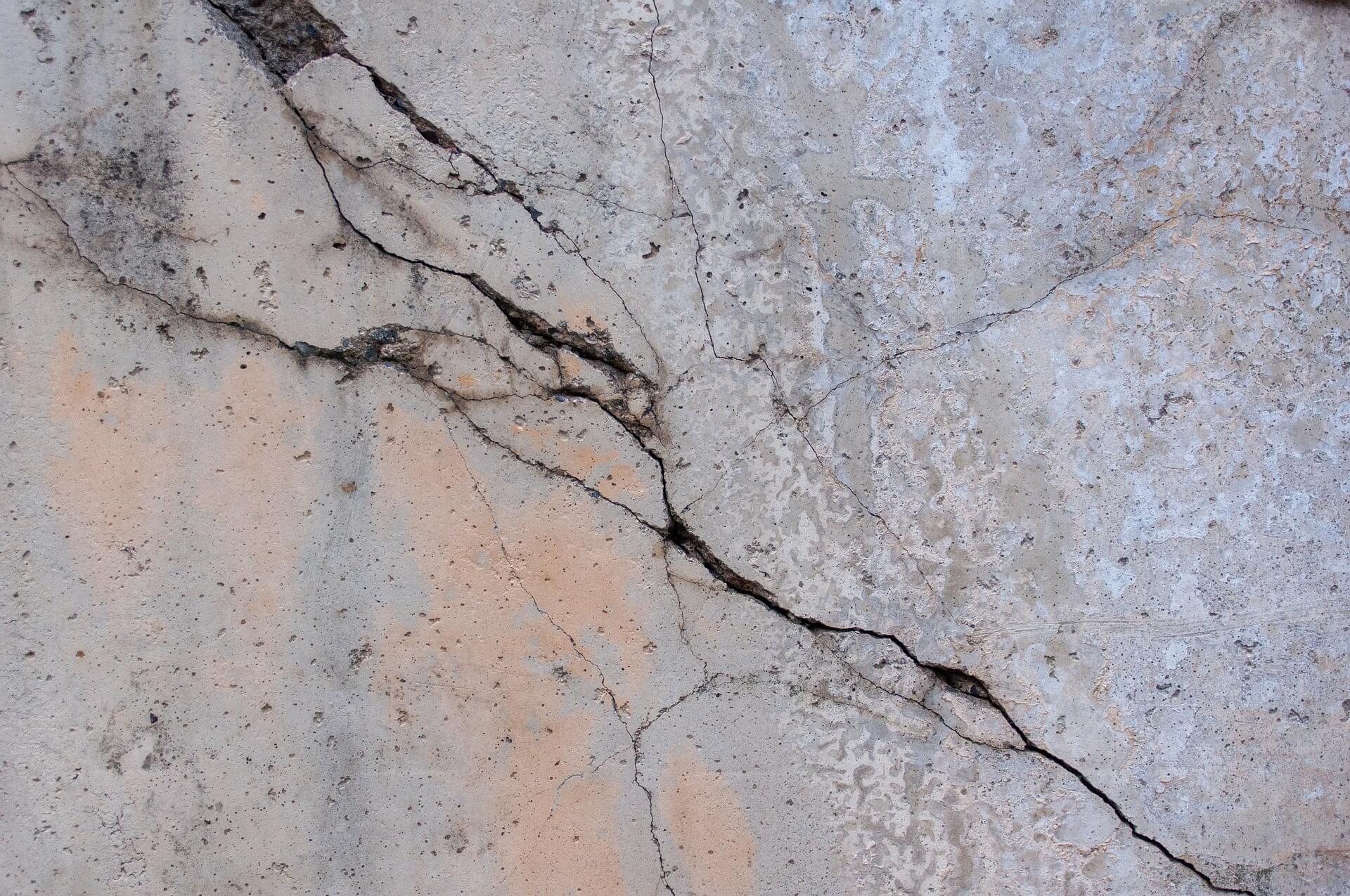 bridge cracks